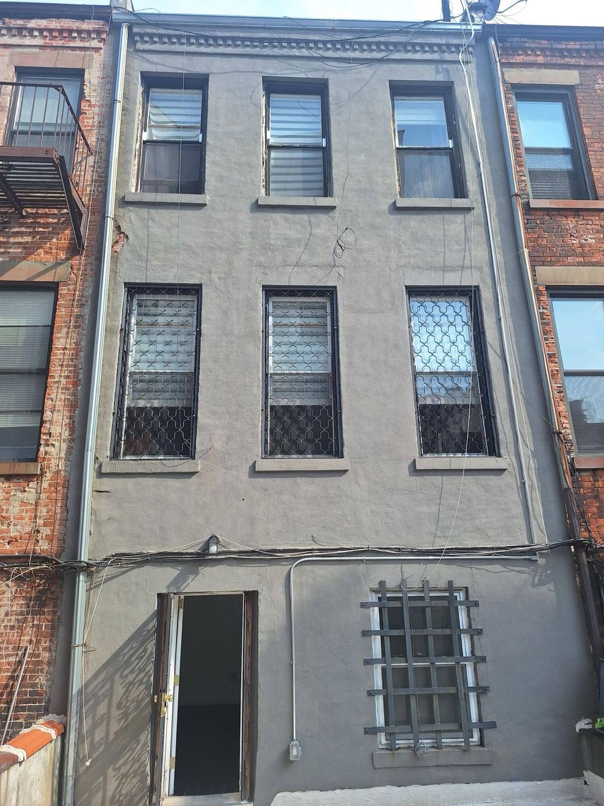 Halrem Mix-use Building